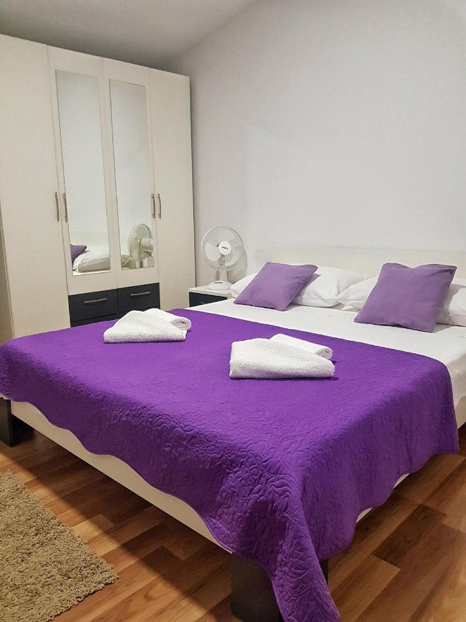 Ferienwohnung Apartman Nela Kaštel Sućurac Exterior foto