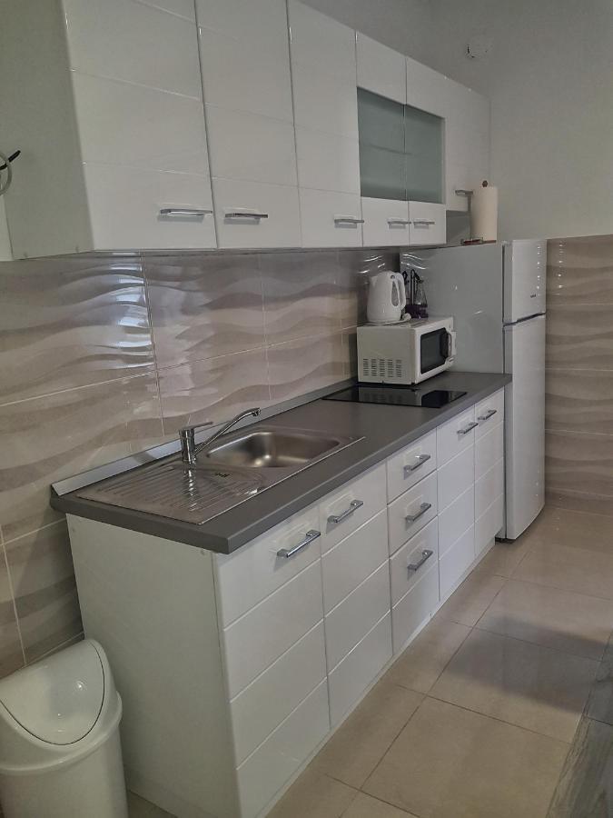Ferienwohnung Apartman Nela Kaštel Sućurac Exterior foto