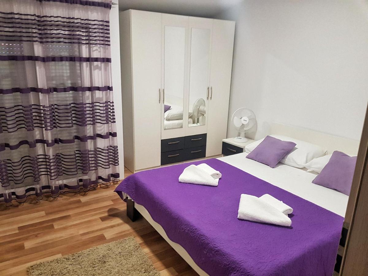 Ferienwohnung Apartman Nela Kaštel Sućurac Exterior foto