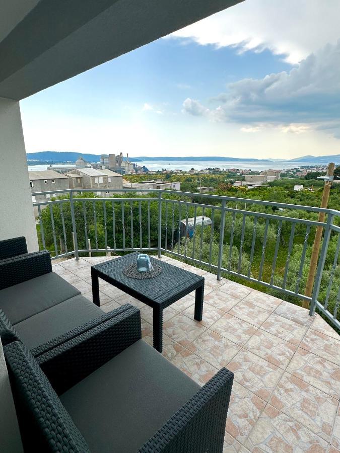 Ferienwohnung Apartman Nela Kaštel Sućurac Exterior foto