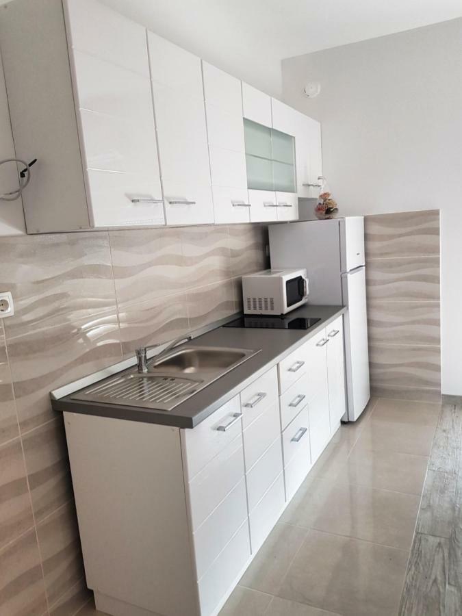 Ferienwohnung Apartman Nela Kaštel Sućurac Exterior foto